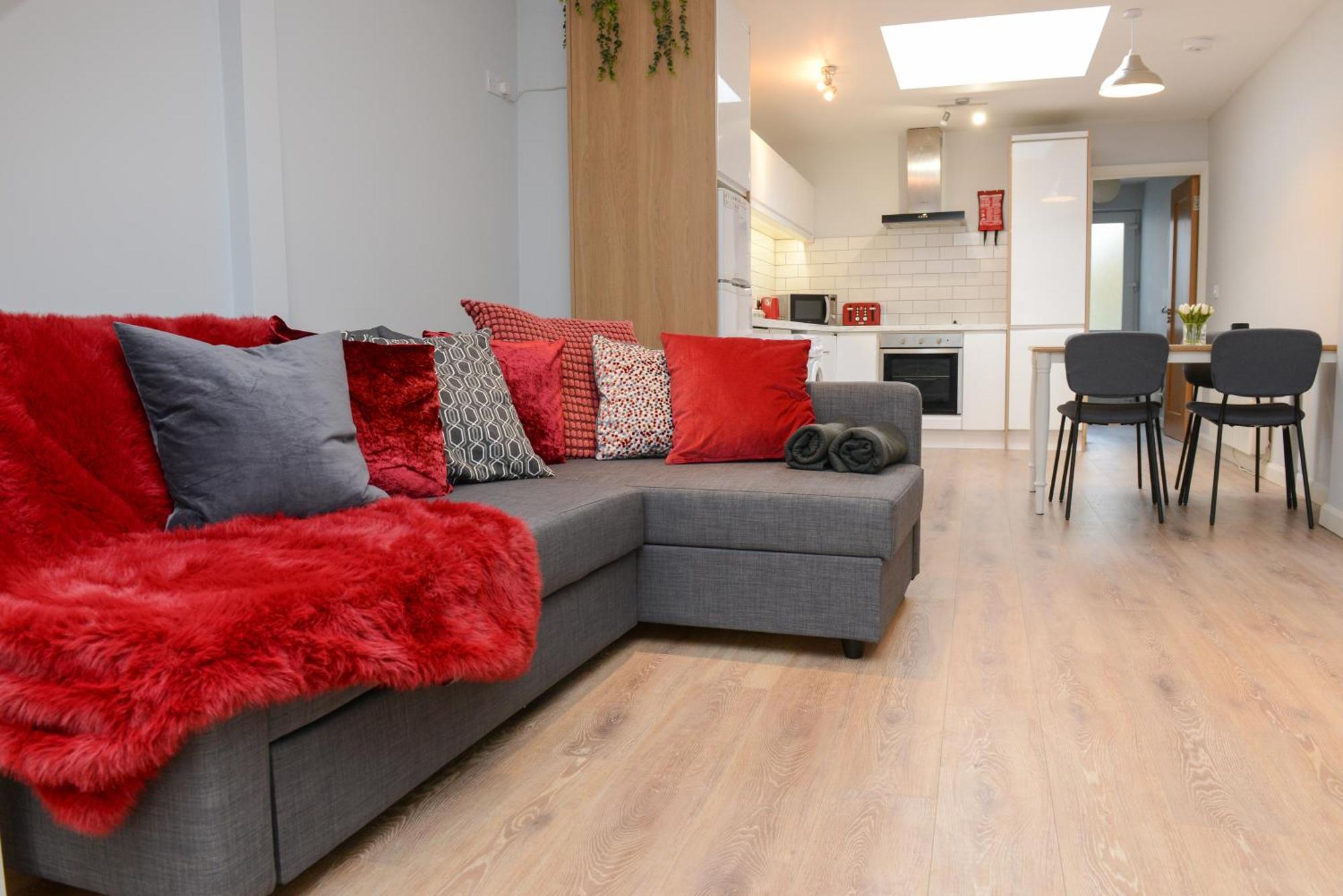 The Red Keep Fab Location - Two Bed - Two Bathrooms -Townhouse Голвей Екстер'єр фото